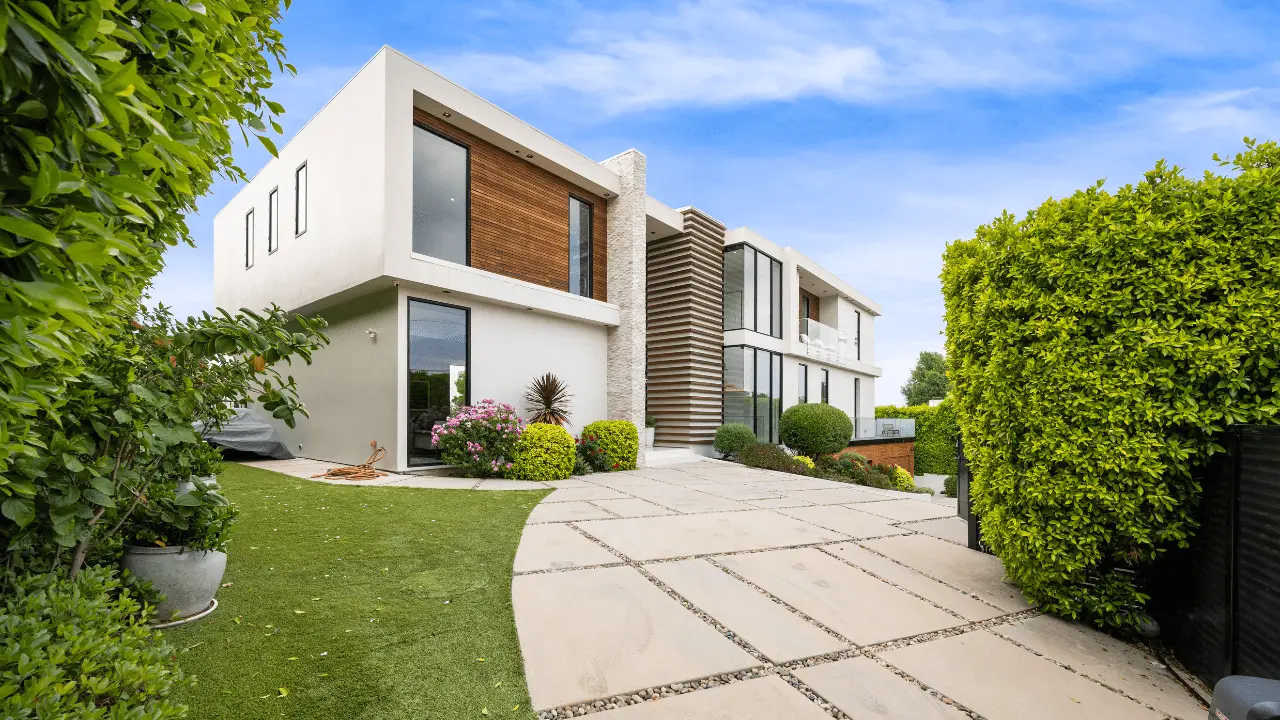 Real estate investor comparing hard money lenders vs traditional banks